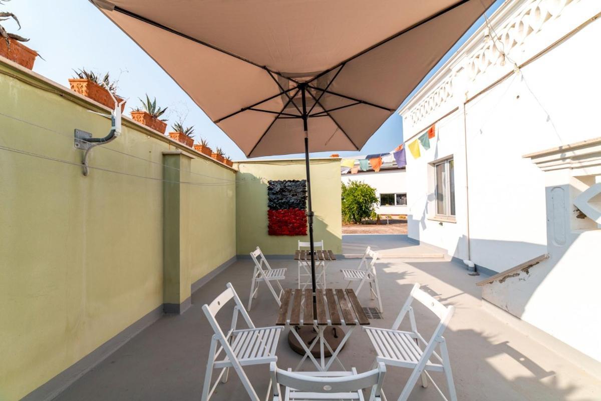 Speciale Tarshito'S Home - Atrium And Terrace باري المظهر الخارجي الصورة